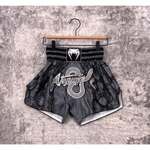 New Venum Amazonia Muy Thai Shorts Small Womens Gray Snake